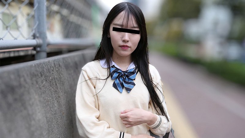 在电车上对制服女孩恶作剧 山下萌花 081425_01-10MU 天然素人